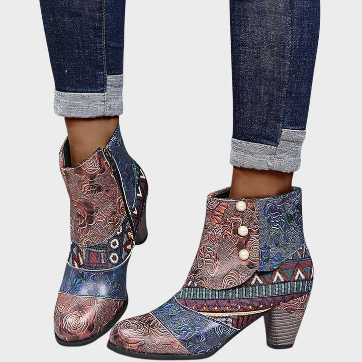 Mina | Botas Cortas con Estampado