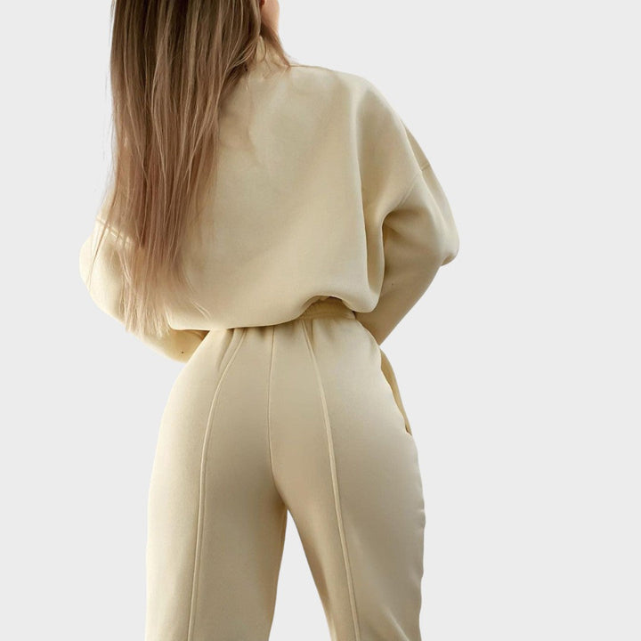 Storm | Conjunto Joven de Camiseta y Pantalones