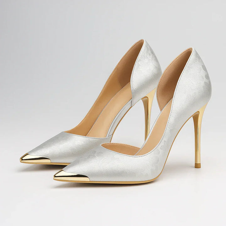 Verde Éclat™ – Tacones de Satén con Punta Dorada