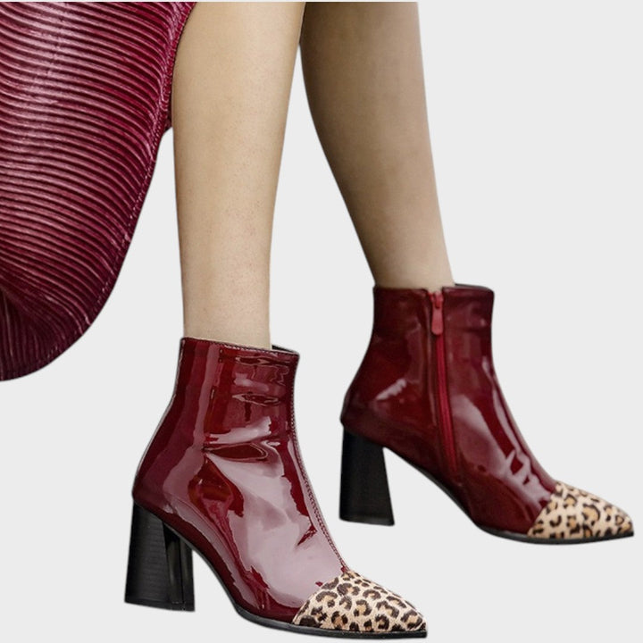 Diva | Botas de Charol con Estampado de Leopardo