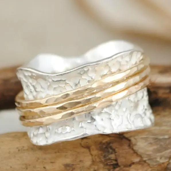 Anillo Vintage Fino Girado en Oro y Plata