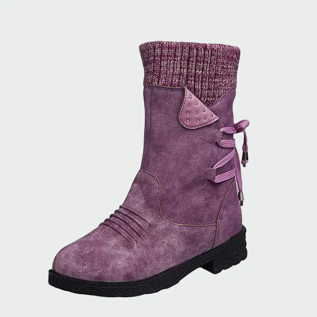 Elegant suede ankle boots