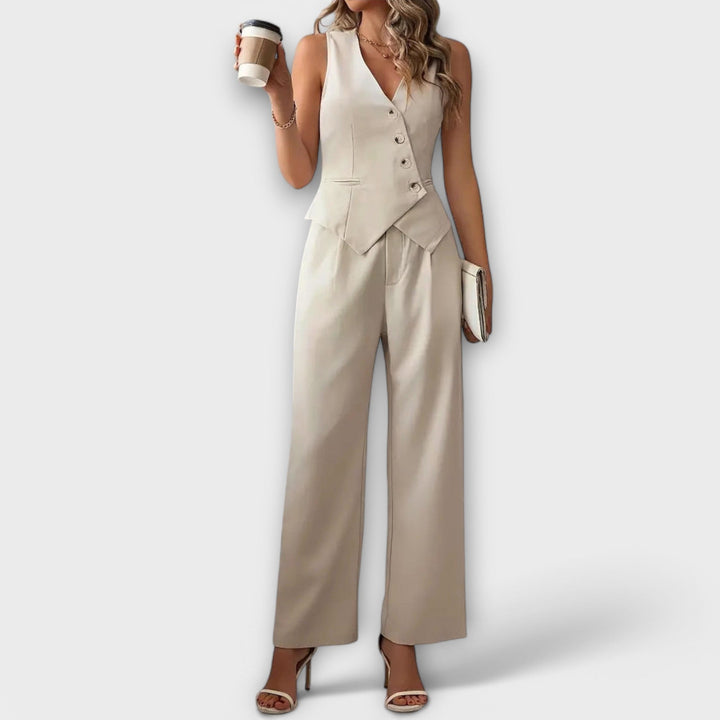 Chaleco y Pantalones en Conjunto