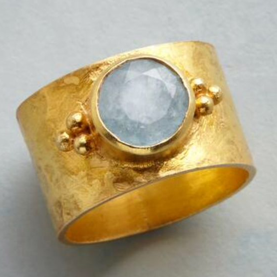 Anillo Retro con Luna Dorada