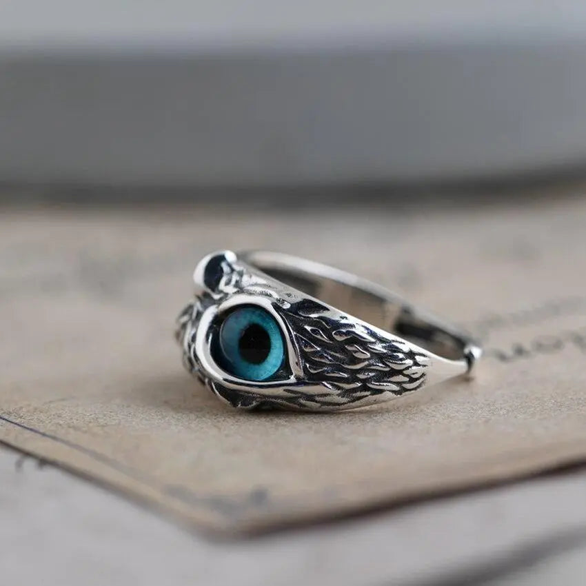 Anillo Ajustable de Búho de la Buena Suerte en Plata con Ópalo