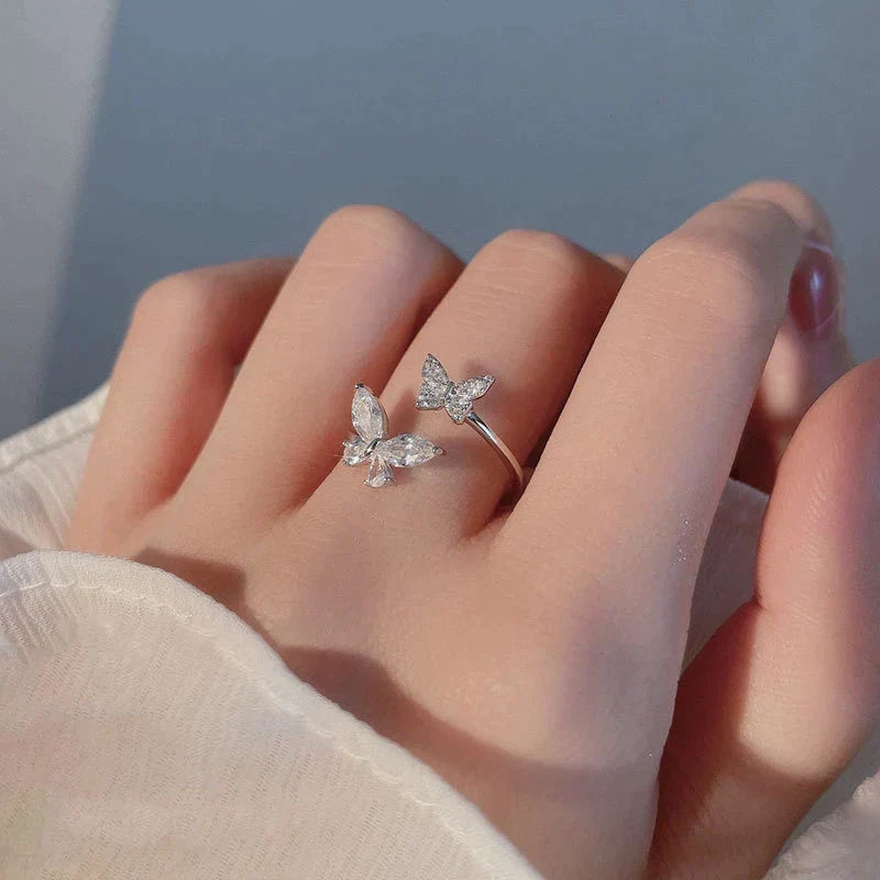 Anillo Ajustable Mariposa Brillante en Plata