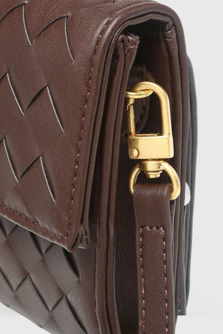 Clutch Melanie con Detalle de Nudo Dorado