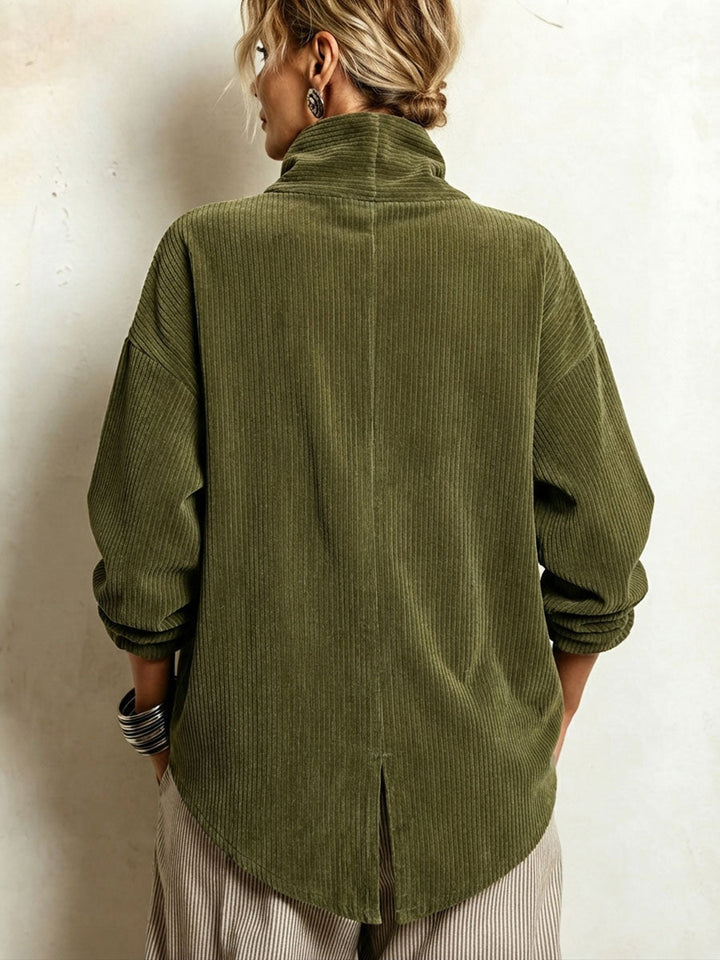 Sylvie – Chaqueta Oversized con Cuello Envolvente y Botones